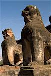 Chinthe statues, half lion and half dragon, Mimalaung Kyaung, Bagan (Pagan), Myanmar (Burma), Asia