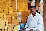 Sucre à vendre, libanaise sur les marchés, Mysore, Karnataka, Inde, Asie