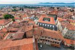 Stadtüberblick vom Glockenturm an der Piazza del Duomo, Pistoia, Toskana, Italien