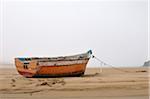 Boot auf den Strand, Moulay Bousselham, Provinz Kenitra, Morocco