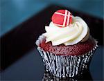 Ein Red Velvet Cupcake