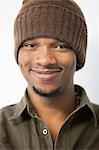 Close-up Portrait von einem Afroamerikaner Mann mit stricken Hut
