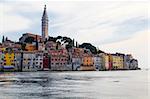 Vieille ville de Rovinj et Saint Euphemia Eglise en Croatie