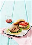 Burgers de dinde au barbecue avec salade et vinaigrette