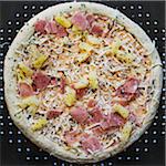 Vue de Pizza hawaïenne congelés