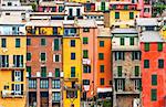 Cinque terre étroite de style de la maison en Ligurie, Italie