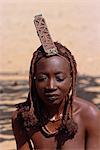 Portrait de femme Himba en Namibie de robe traditionnelle, Afrique