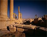 Anciens piliers et briques Palmyra ruines Syrie