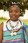 Portrait de femme africaine portant des vêtements, Soweto, Gauteng, Afrique du Sud