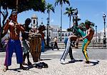 Performance de capoeira au Terreiro de Jesus Square Pelourinho district, Salvador, Bahia, Brésil, Amérique du Sud