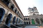 Chambres voûtées madrasa dans l'Hugli Imambara, sur la rive ouest de la Hugli river, West Bengal, Inde, Asie