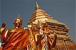 Statues et chedi Doi Suthep temple, Chiang Mai (Thaïlande), l'Asie du sud-est, Asie