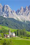 Kirche, Val di Funes, Provinz Bozen, Trentino-Alto Adige/Südtirol, Dolomiten, Italien, Europa