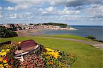 Ruderboot und Blume anzeigen am South Cliff Gardens, Scarborough, North Yorkshire, Yorkshire, England, Vereinigtes Königreich, Europa