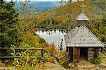 Rachelsee (Rachel Lake) and Rachelkapelle (chapel), Grosser Rachel, Bavarian Forest National Park, Bavarian Forest, Bavaria, Germany, Europe