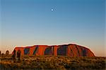 Uluru (Ayers Rock), Uluru-Kata Tjuta National Park, UNESCO World Heritage Site, Northern Territory, Australia, Pacific