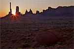 Sunrise over Totem Pole, Monument Valley Navajo Tribal Park, Utah, United States of America, North America