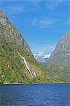 Milford Sound, Fiordland National Park, UNESCO World Heritage Site, Southland, South Island, New Zealand, Pacific