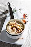 Rice pudding with cinnamon and almonds