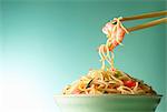 Egg noodles with king prawns (Asia)