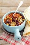 Chili con carne with tortillas