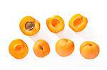 Whole and halved apricots (view from above)