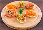 Delicious bruschetta with vegetables and herbs on ÑÐ³ÐµÐµÑ?Ñ?Ð¿ Ð¸Ñ?Ñ?ÐºÐ²
