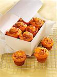 Cinnamon whirl muffins with apple