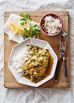 Fish dopiaza (India) with coriander and rice