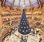 Christmas tree in Galerie Lafayette, Paris, Ile de France, France, Europe