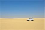 Four Wheel Drive Car in Desert, Matruh Governorate, Libyan Desert, Sahara Desert, Egypt, Africa