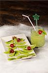 Christmas tree made of kiwis, a festive kid dessert