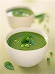 Pea soup with mint