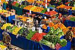 Fruit and vegetable market, Konya, Central Anatolia, Turkey, Asia Minor, Eurasia