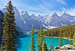 Moraine Lake in the Valley of the Ten Peaks, Banff National Park, UNESCO World Heritage Site, Alberta, Canadian Rockies, Canada, North America