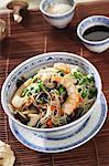 Noodles with prawns and shiitake mushrooms (China)