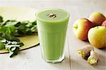 Apple and ginger smoothie with mint