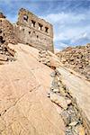 Image of ruins and rocks in Birkat al mud in Oman