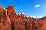 Hoodoos lit by early morning sun in winter, Peekaboo Loop Trail, Bryce Canyon National Park, Utah, United States of America, North America