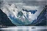 Ferry crossing water, Eidfjord, Hardangerfjord, Hardanger Region, Hordaland, Western Norway, Norway