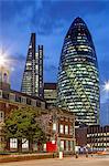 Seen from Aldgate High Street. On the left 122 Leadenhall Street, on the right 30 St. Mary Axe.
