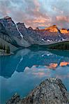 Moraine Lake at sunrise with pink clouds, Banff National Park, UNESCO World Heritage Site, Alberta, Rocky Mountains, Canada, North America