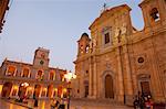 Palazzo VII Aprile, home of Marsala Town Hall, and Chiesa Madre dedicated to St. Thomas of Canterbury, Piazza della Repubblica, Marsala, Sicily, Italy, Europe