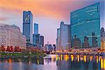 Image of the city of Chicago during sunset.