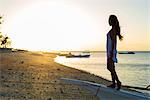 South East Asia, Philippines, The Visayas, Cebu, Malapascua island, girl on Bounty beach (MR)