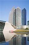 Guangzhou Opera House and skyscrapers in Zhujiang New Town, Tian He, Guangzhou, Guangdong, China, Asia