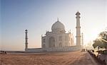 Dawn at the Taj Mahal, UNESCO World Heritage Site, Agra, Uttar Pradesh, India, Asia