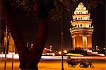 Camdodia, Phnom Penh Province, Phnom Penh town, the Phnom Penh Independent monument built in 1958 looks like Angkor Wat