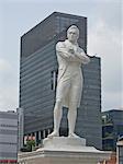 Statue of city founder Sir Stamford Raffles, Singapore, Southeast Asia, Asia