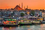 Suleymaniye Mosque and city skyline at sunset, Istanbul, Turkey